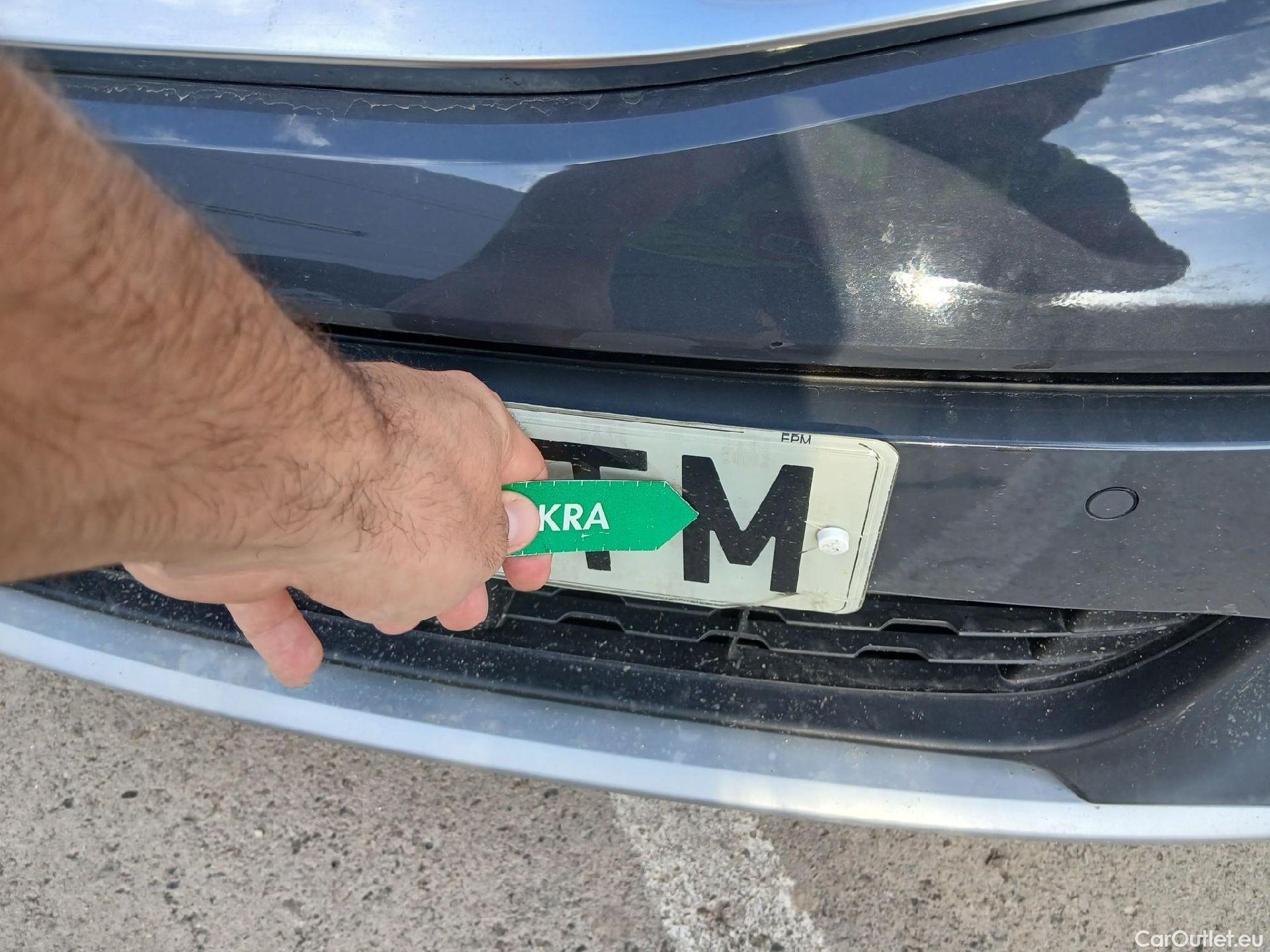  KIA  STONIC KIA  / 2017 / 5P / todoterreno 1.0 T-GDi 88kW (120CV) MHEV iMT Drive #2