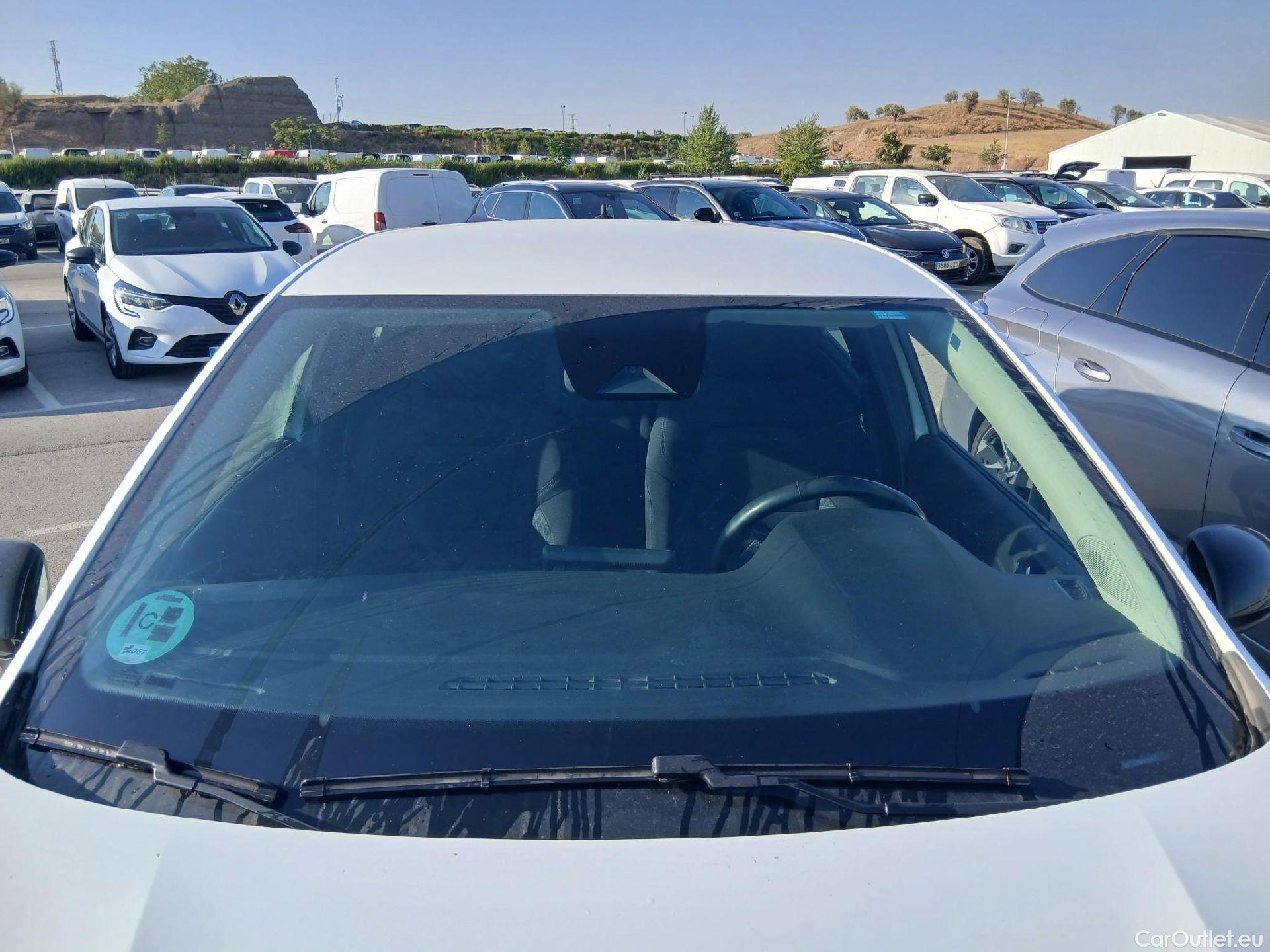  Renault  Clio RENAULT  / 2019 / 5P / berlina con portón Equilibre TCe 67 kW (91CV) #5