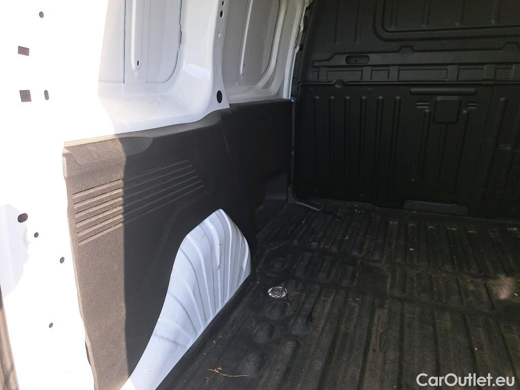  Citroen  Berlingo CITROEN  / 2018 / 3P / furgón derivado de turismo Talla M BlueHDi 100 CONTROL #35