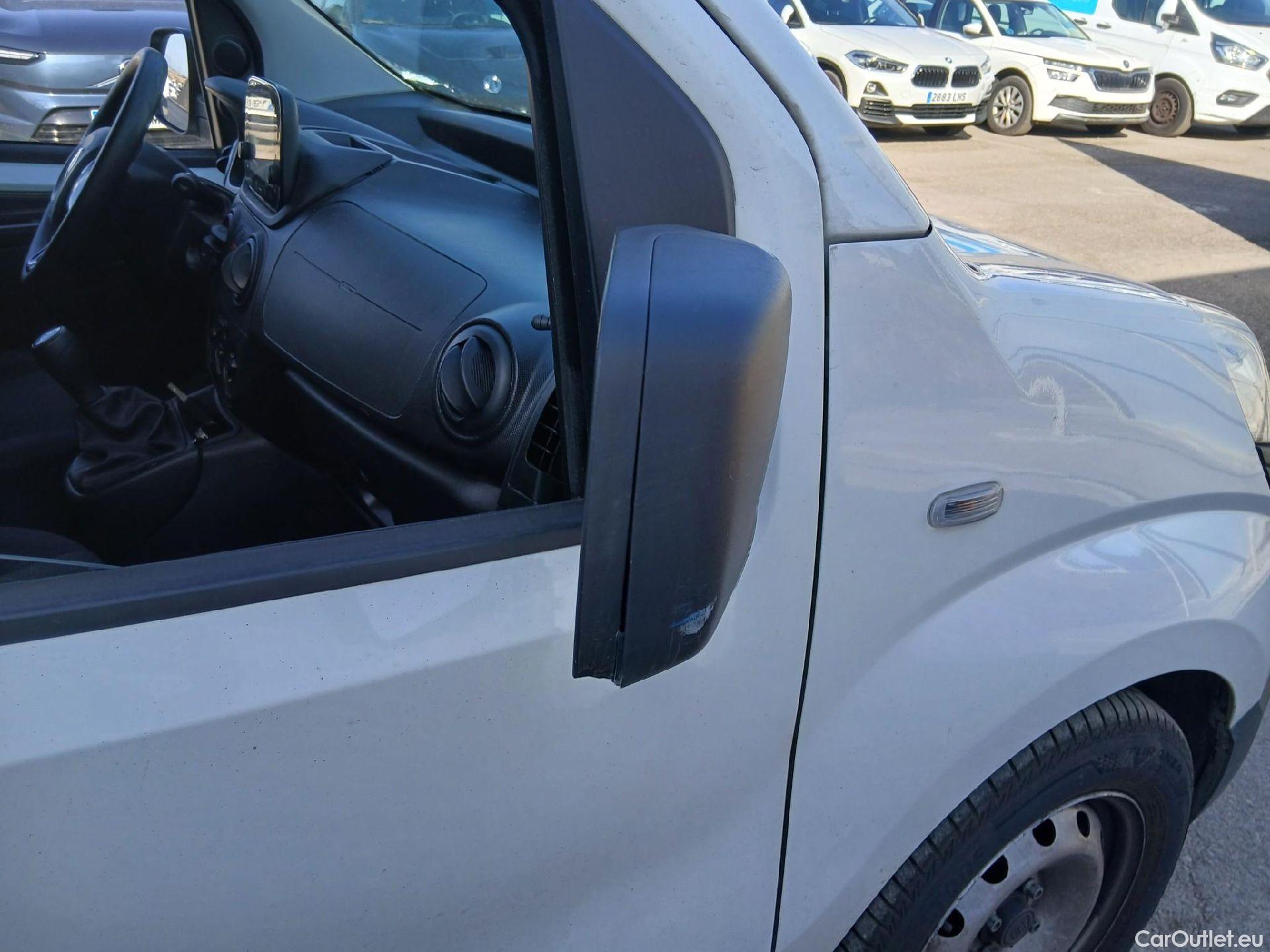  Fiat  Fiorino FIAT  / 2016 / 3P / furgón derivado de turismo Cargo Base N1 1.3 MJet 70 kW (95 CV) #24
