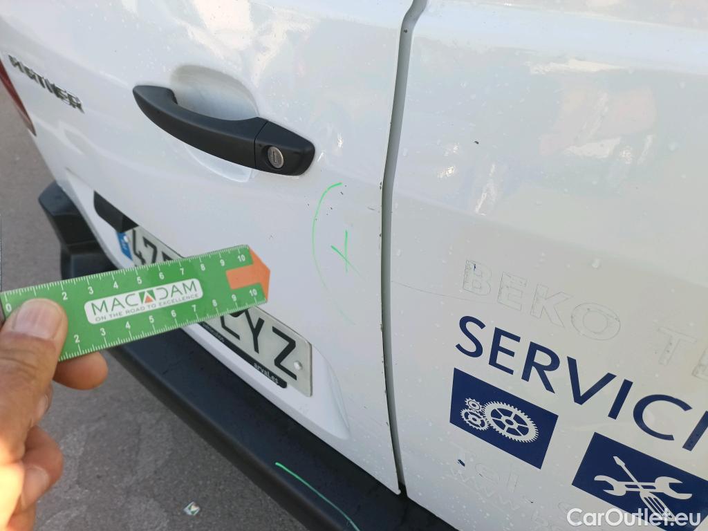  Peugeot  Partner PEUGEOT  / 2018 / 3P / furgón derivado de turismo Pro Standard 600kg BlueHDi 73kW (CM2) #1