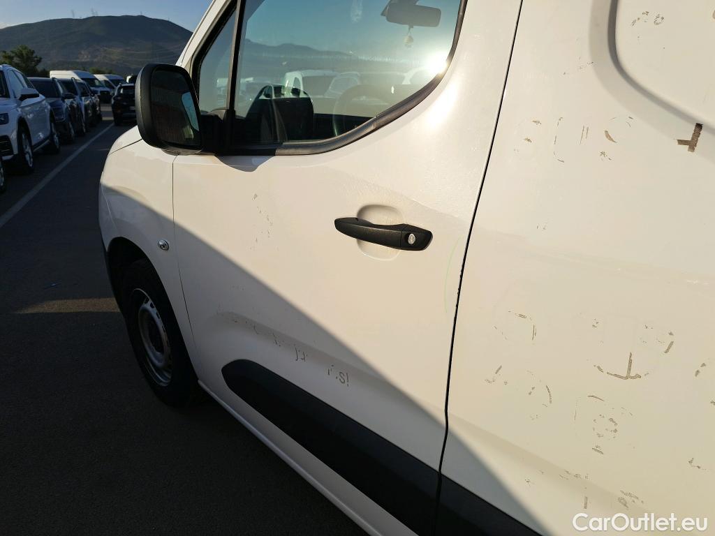  Citroen  Berlingo CITROEN  / 2018 / 3P / furgón derivado de turismo Talla M BlueHDi 100 CONTROL #17