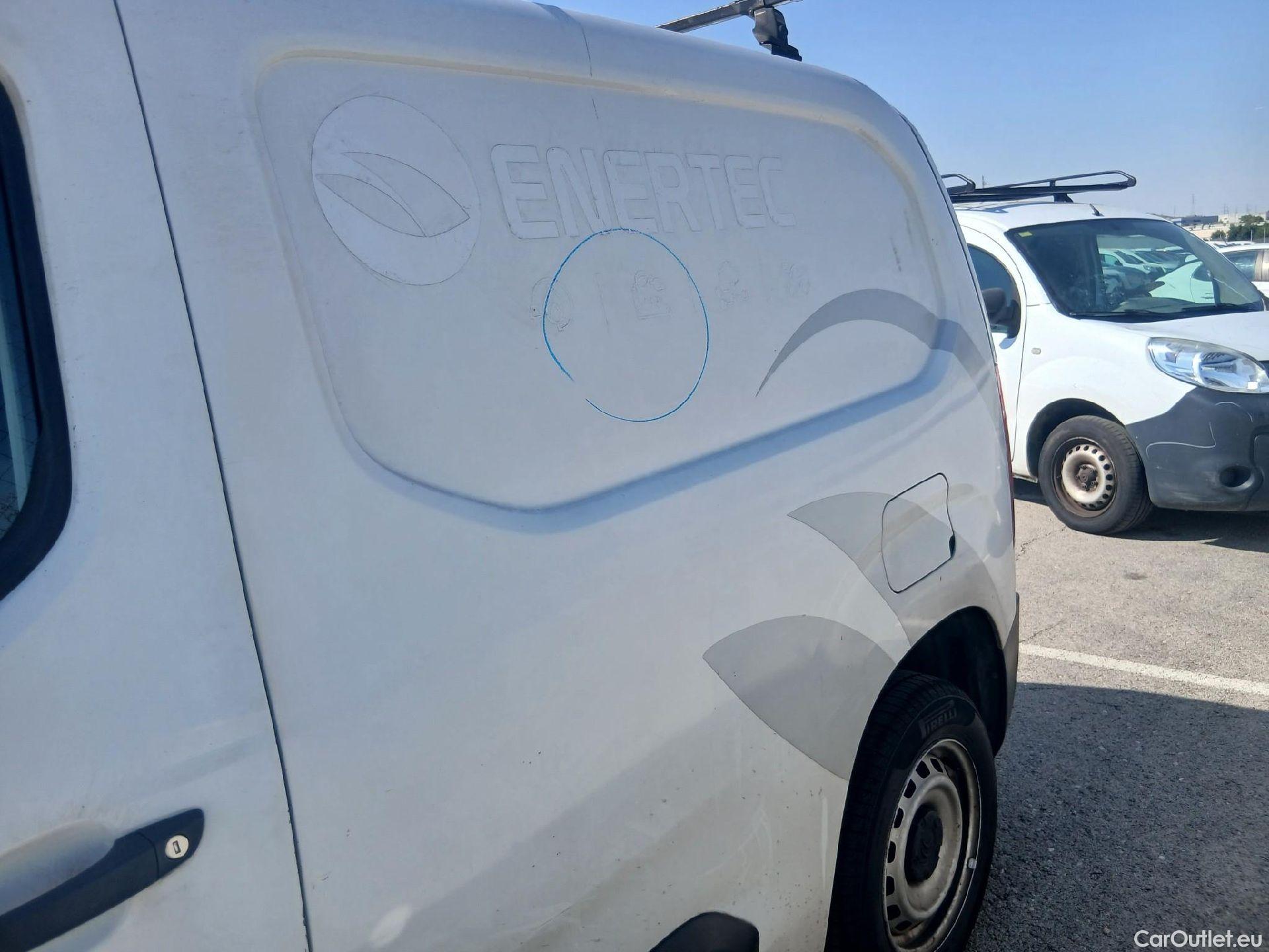  Citroen  Berlingo CITROEN  / 2018 / 3P / furgón derivado de turismo Talla M BlueHDi 75 CONTROL #6