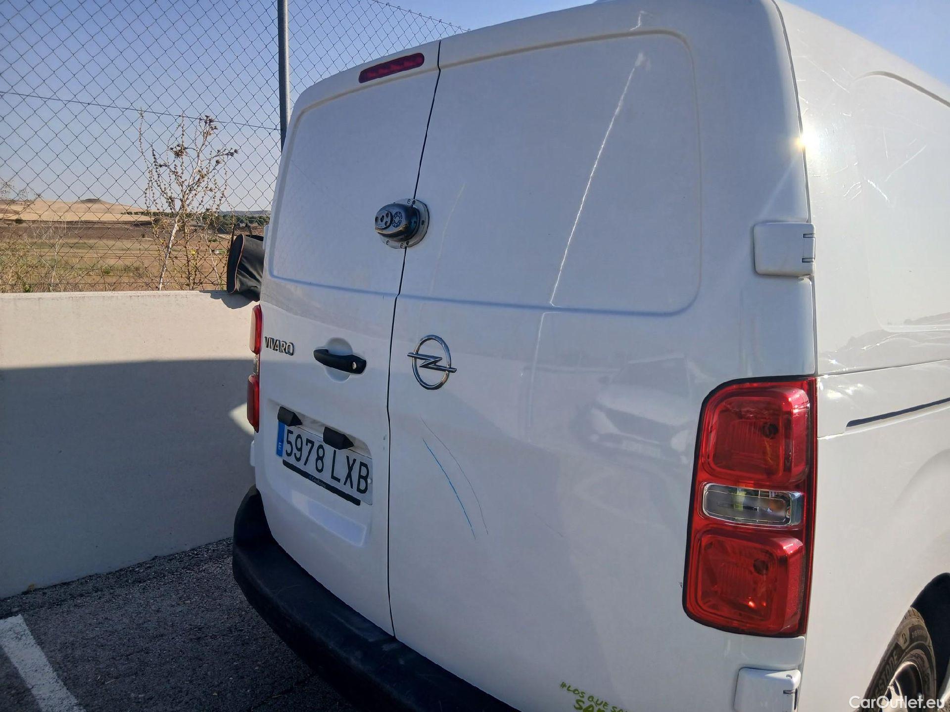  Opel  Vivaro OPEL  / 2019 / 4P / furgón 1.5 Diésel 74kW (100CV) M Std Express (AC) #27