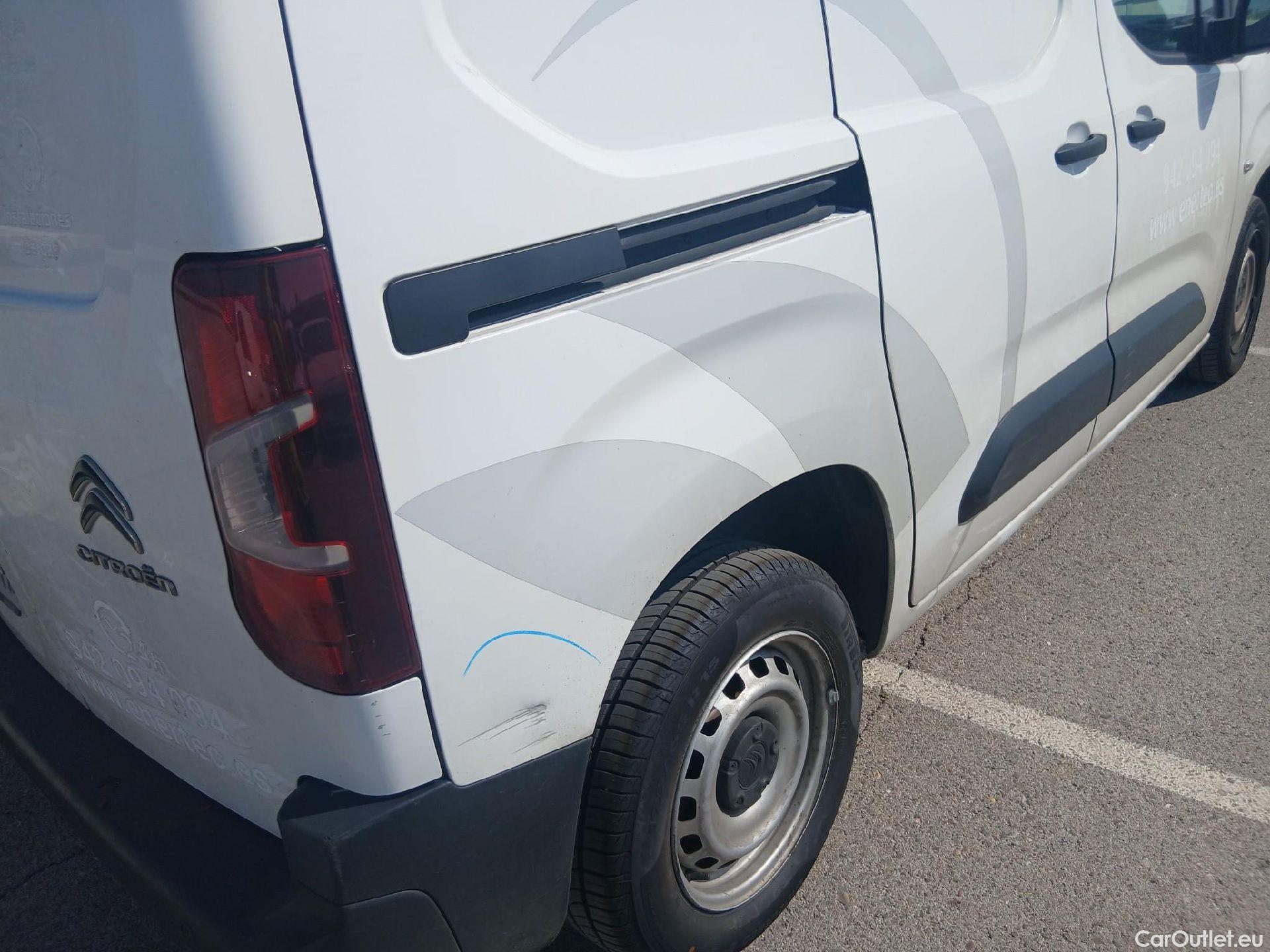  Citroen  Berlingo CITROEN  / 2018 / 3P / furgón derivado de turismo Talla M BlueHDi 75 CONTROL #16