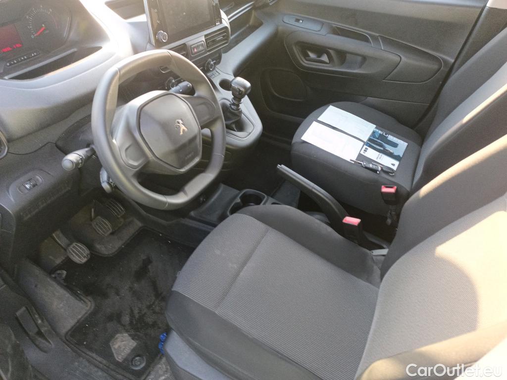  Peugeot  Partner PEUGEOT  / 2018 / 3P / furgón derivado de turismo Pro Standard 600kg BlueHDi 73kW (CM2) #17