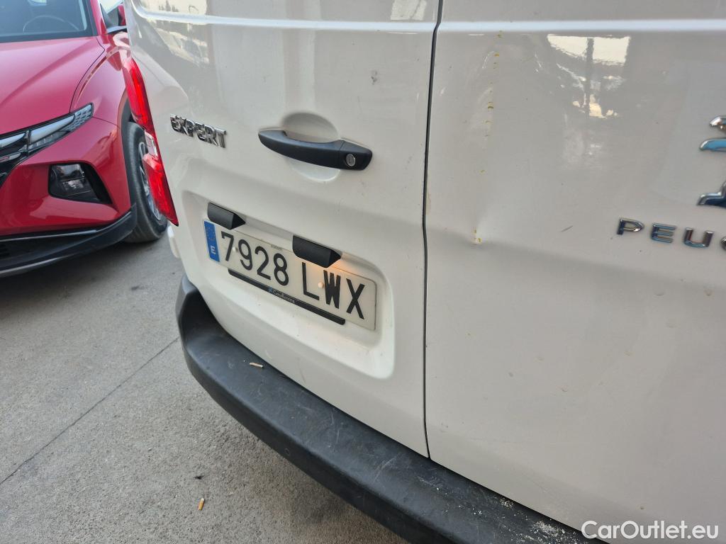  Peugeot  Expert PEUGEOT  / 2016 / 4P / furgón Furgón Pro 1.5 BlueHDi 120 Standard #46