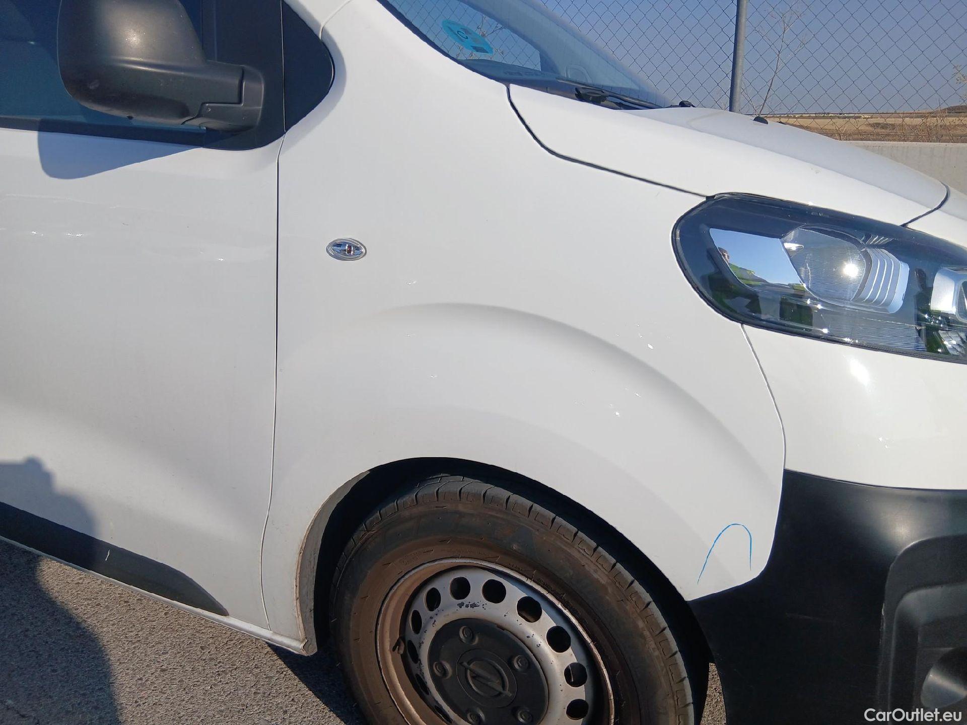  Opel  Vivaro OPEL  / 2019 / 4P / furgón 1.5 Diésel 74kW (100CV) M Std Express (AC) #37