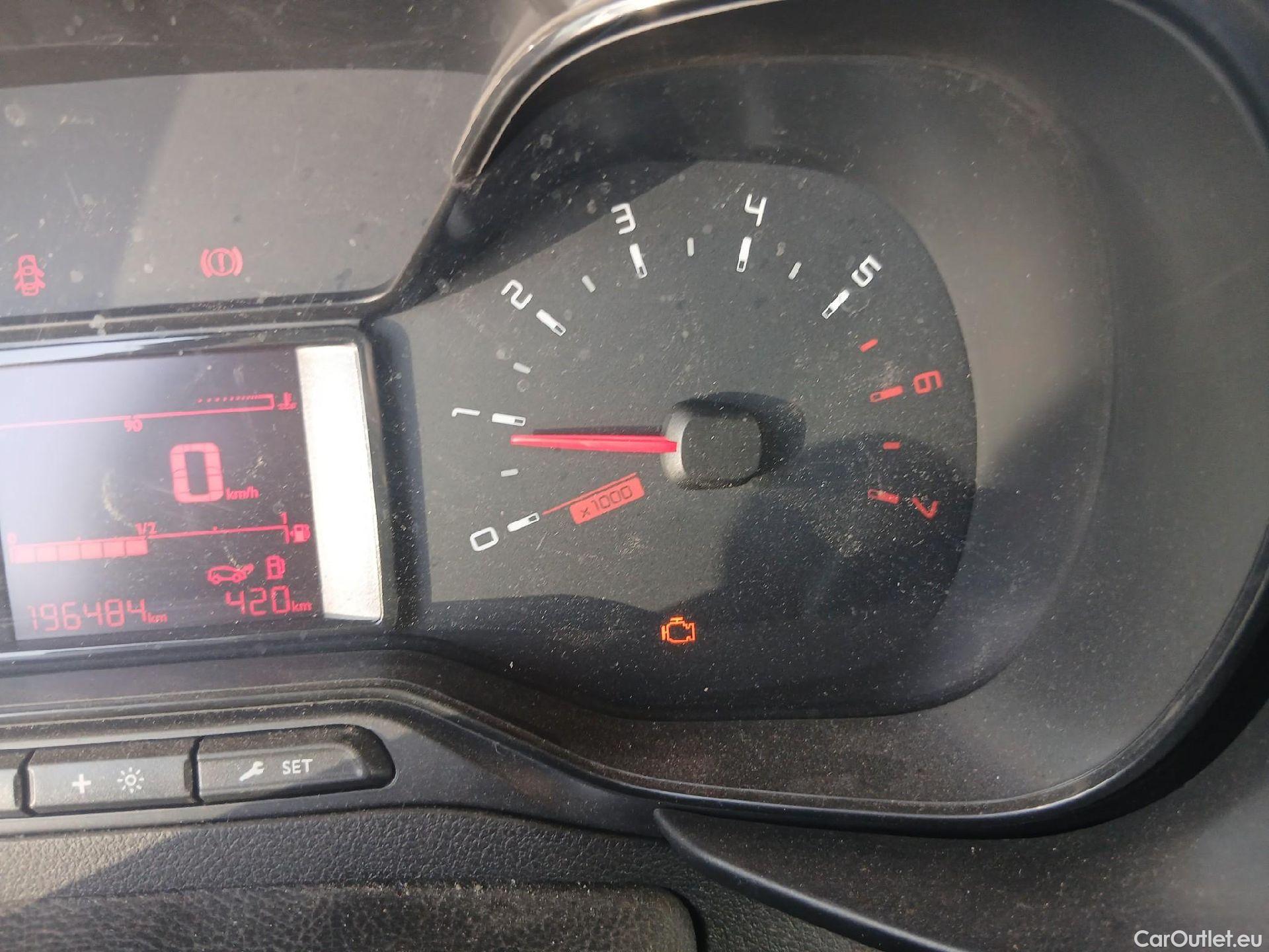  Citroen  Berlingo CITROEN  / 2018 / 3P / furgón derivado de turismo Talla M BlueHDi 75 CONTROL #1