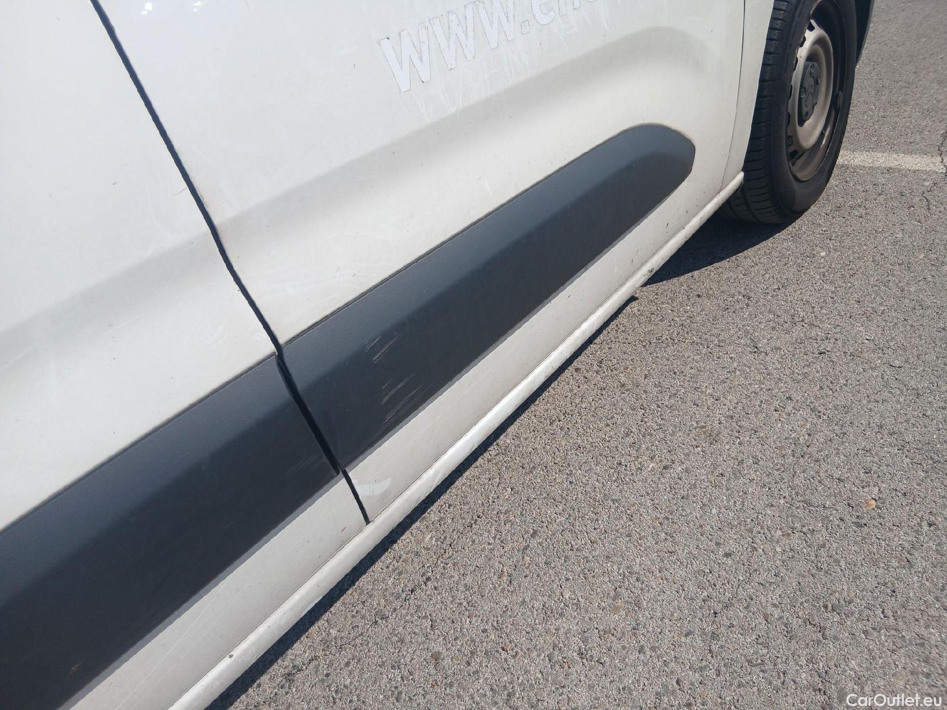  Citroen  Berlingo CITROEN  / 2018 / 3P / furgón derivado de turismo Talla M BlueHDi 75 CONTROL #20