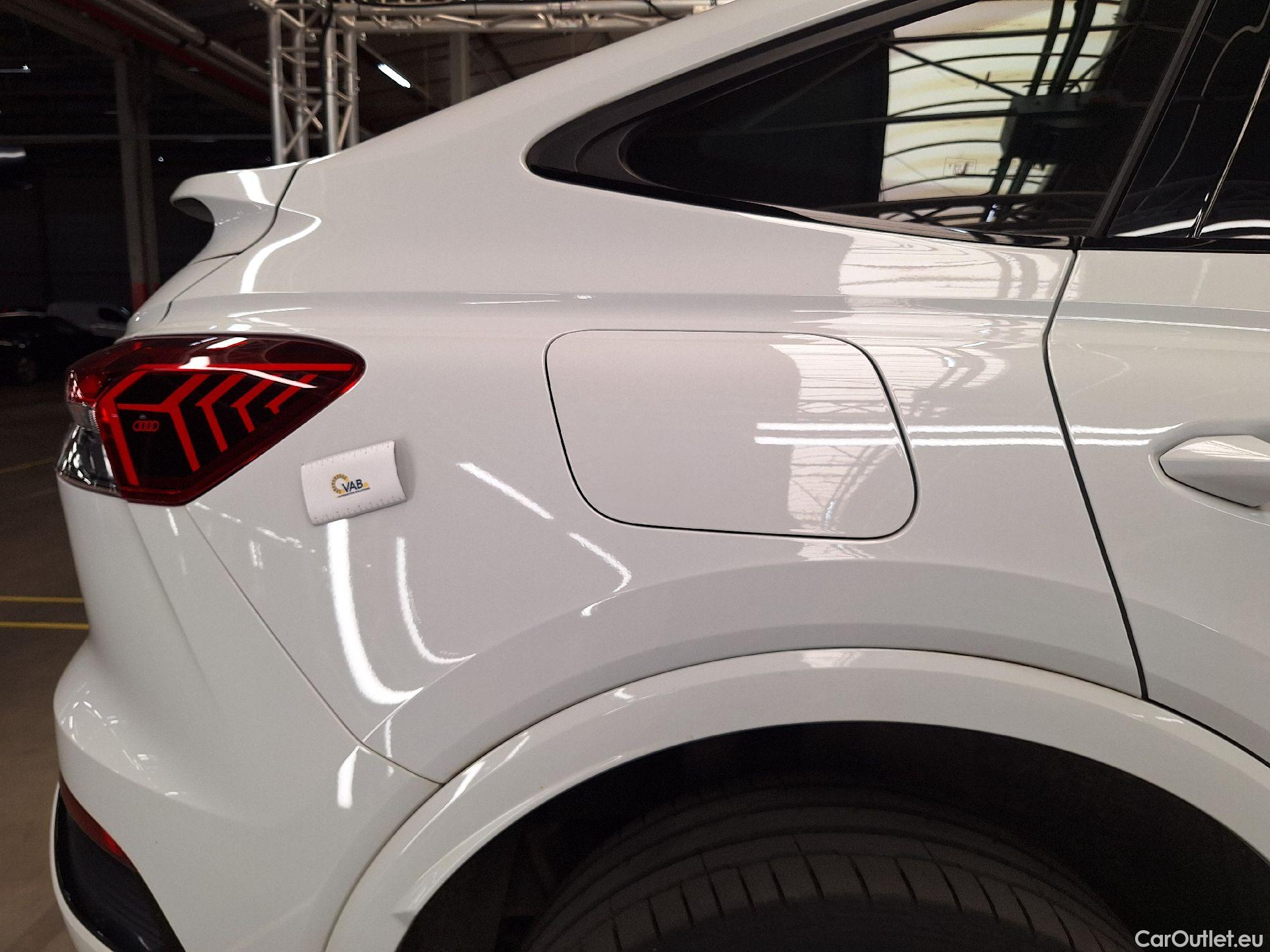  Audi  Q4 E-Tron Audi, Q4 SB e-tron '21 BEV,  SB 40 150kW S Line #21