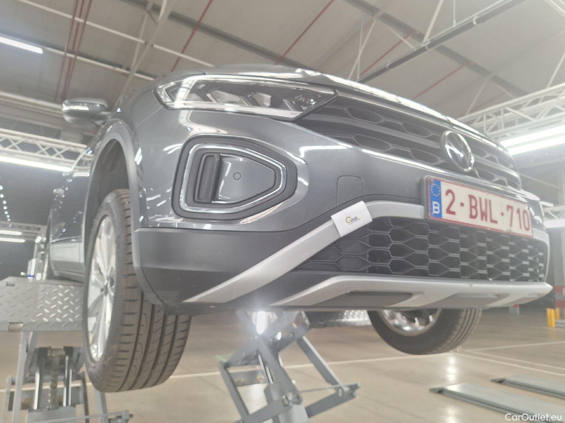  Volkswagen  T-ROC VW,  FL'22, Volkswagen  1.0 TSI Life Business 5d #62