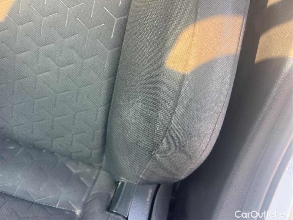  Toyota  Corolla TOYOTA  / 2019 / 5P / berlina con portón 1.8 125H BUSINESS PLUS E-CVT #1