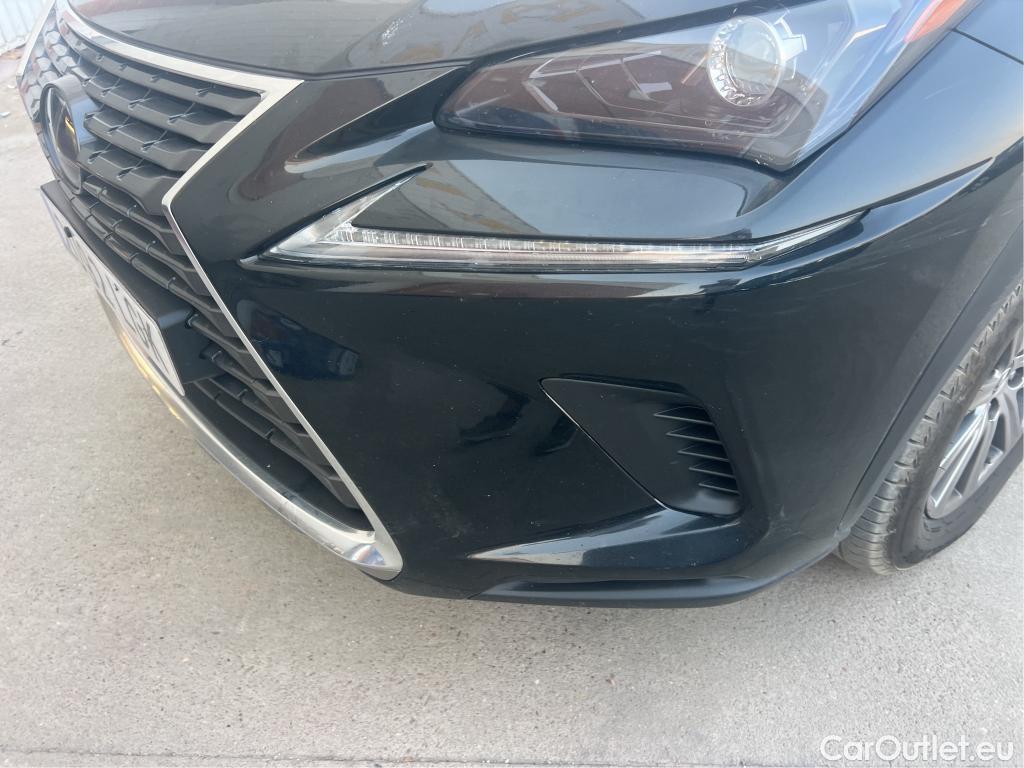  Lexus  NX LEXUS  / 2017 / 5P / todoterreno 2.5 300h Business Navigation 2WD #39