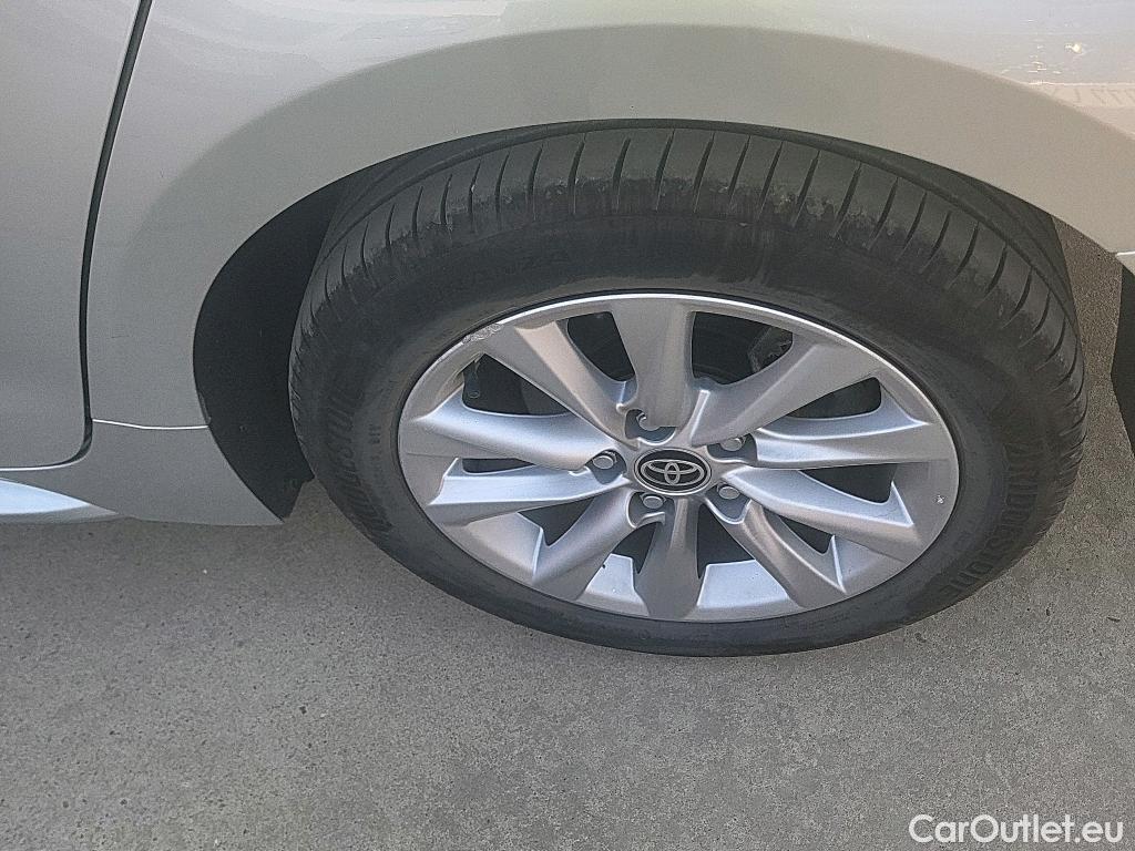  Toyota  Corolla TOYOTA  / 2019 / 5P / familiar 1.8 125H BUSINESS E-CVT TOU SPORT #15