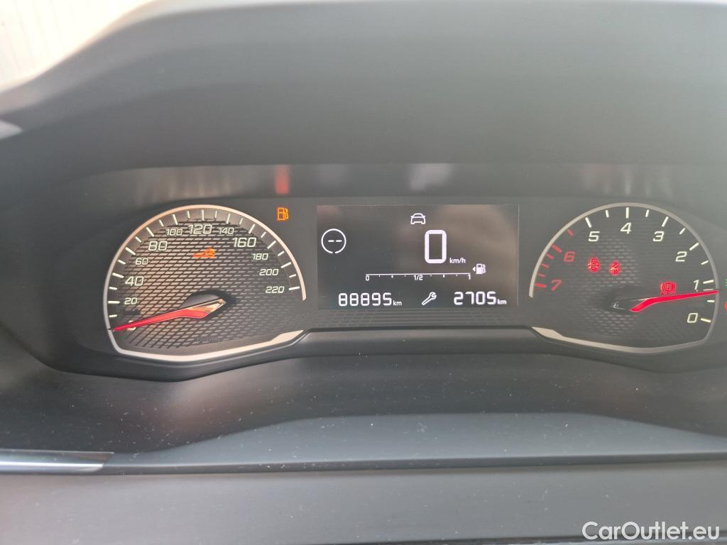  Peugeot  208 PEUGEOT  / 2019 / 5P / berlina con portón BlueHDi 73kW (100CV) Active (CM) #36