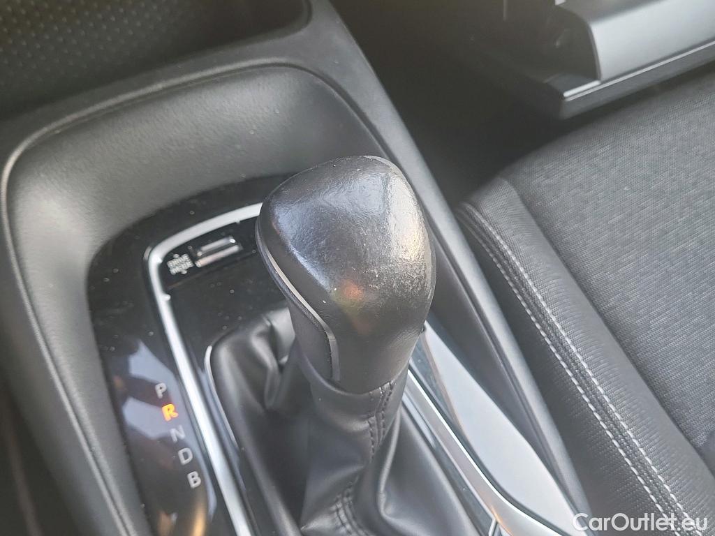  Toyota  Corolla TOYOTA  / 2019 / 5P / familiar 1.8 125H BUSINESS E-CVT TOU SPORT #19