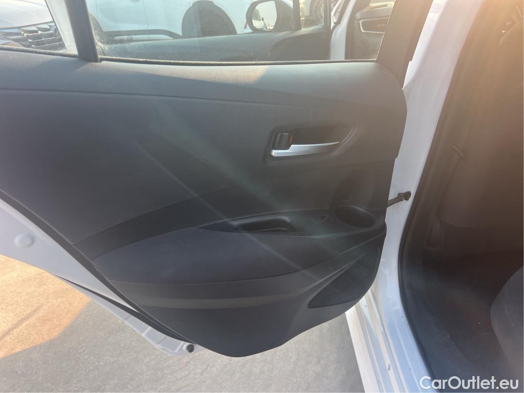  Toyota  Corolla TOYOTA  / 2019 / 5P / berlina con portón 1.8 125H BUSINESS PLUS E-CVT #19