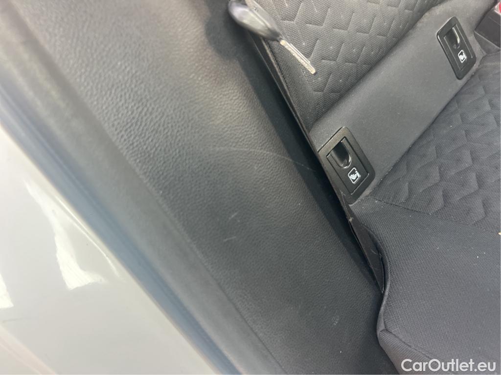  Toyota  Corolla TOYOTA  / 2019 / 5P / berlina con portón 1.8 125H BUSINESS PLUS E-CVT #14