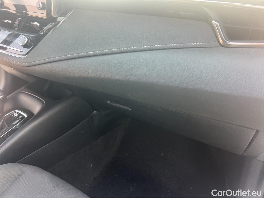 Toyota  Corolla TOYOTA  / 2019 / 5P / berlina con portón 1.8 125H BUSINESS PLUS E-CVT #16