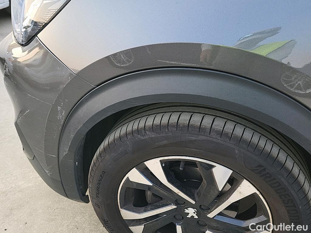  Peugeot  2008 PEUGEOT  / 2019 / 5P / todoterreno Allure Pack Puretech 130 S&S EAT8 (AC2) #26