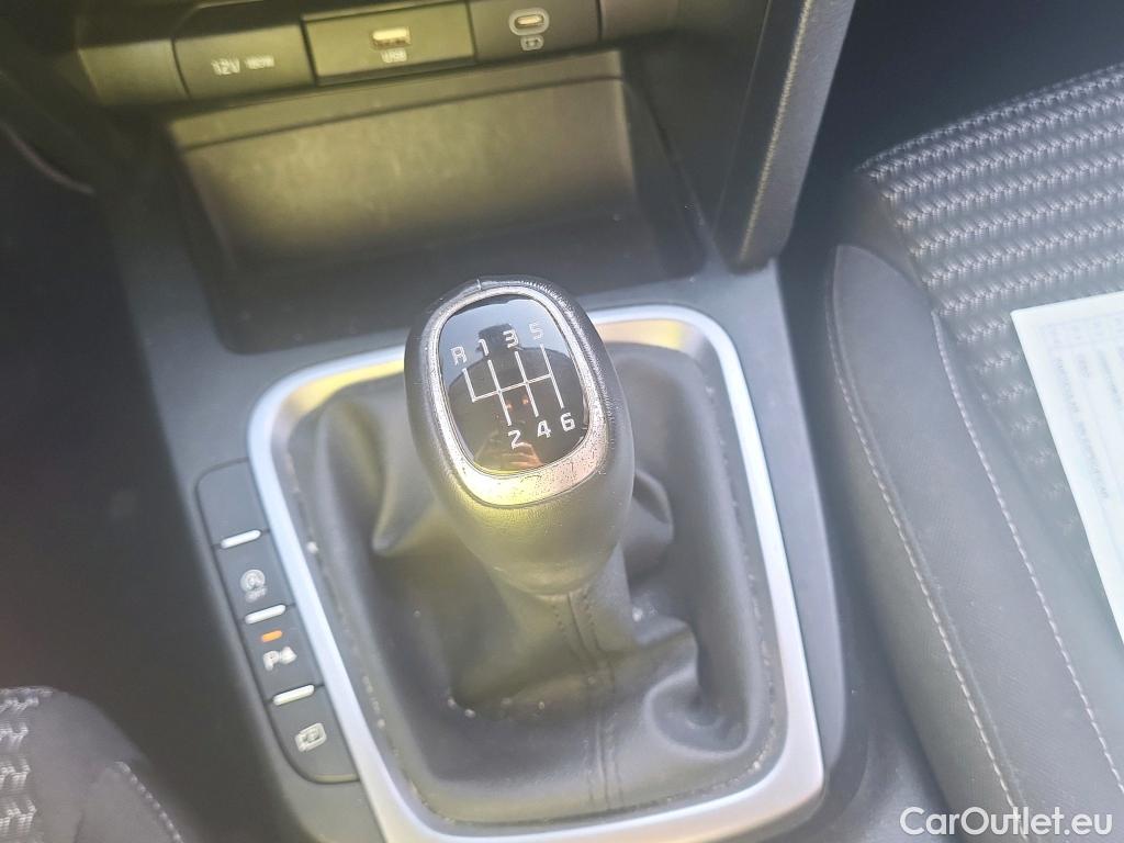  KIA  Cee'd KIA Ceed / 2021 / 5P / berlina con portón 1.0 T-GDi 74kW (100CV) Drive #5