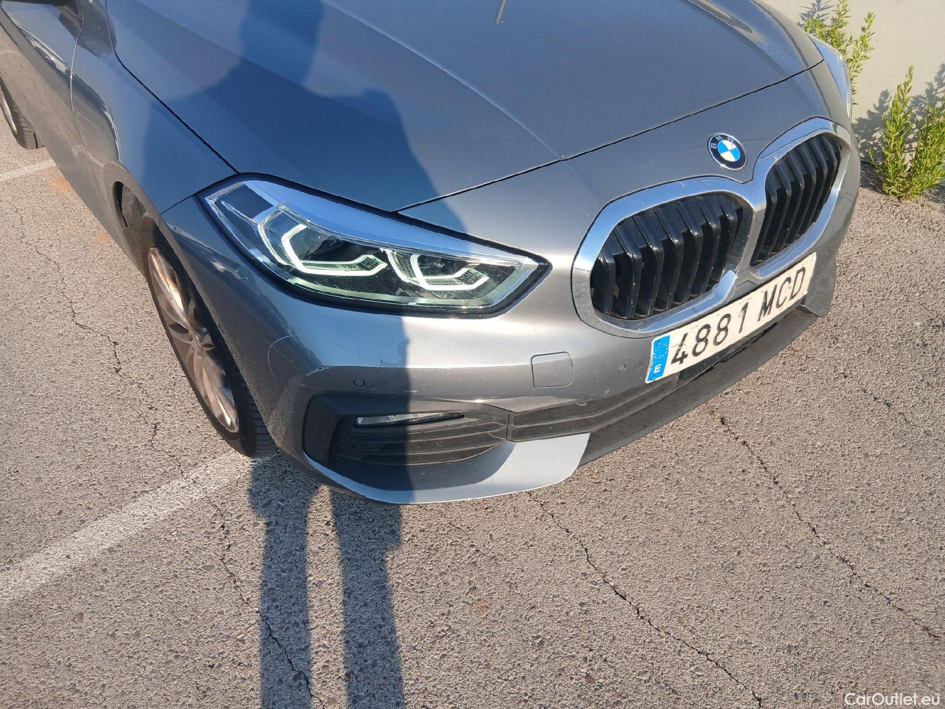 Bmw  Serie 1 BMW  / 2019 / 5P / berlina con portón 118i Corporate Auto. (AC2) #2