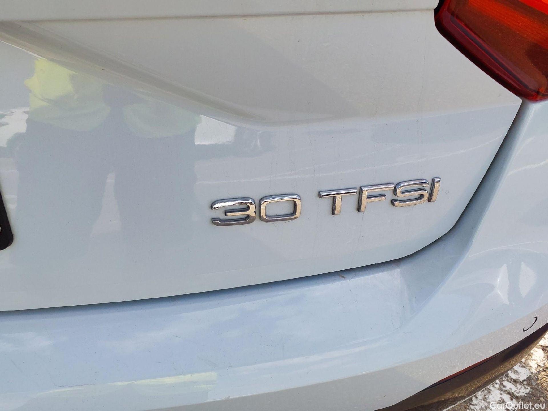  Audi  Q2 AUDI  / 2016 / 5P / todoterreno Design 30 TFSI 85kW (116CV) (AC) #16