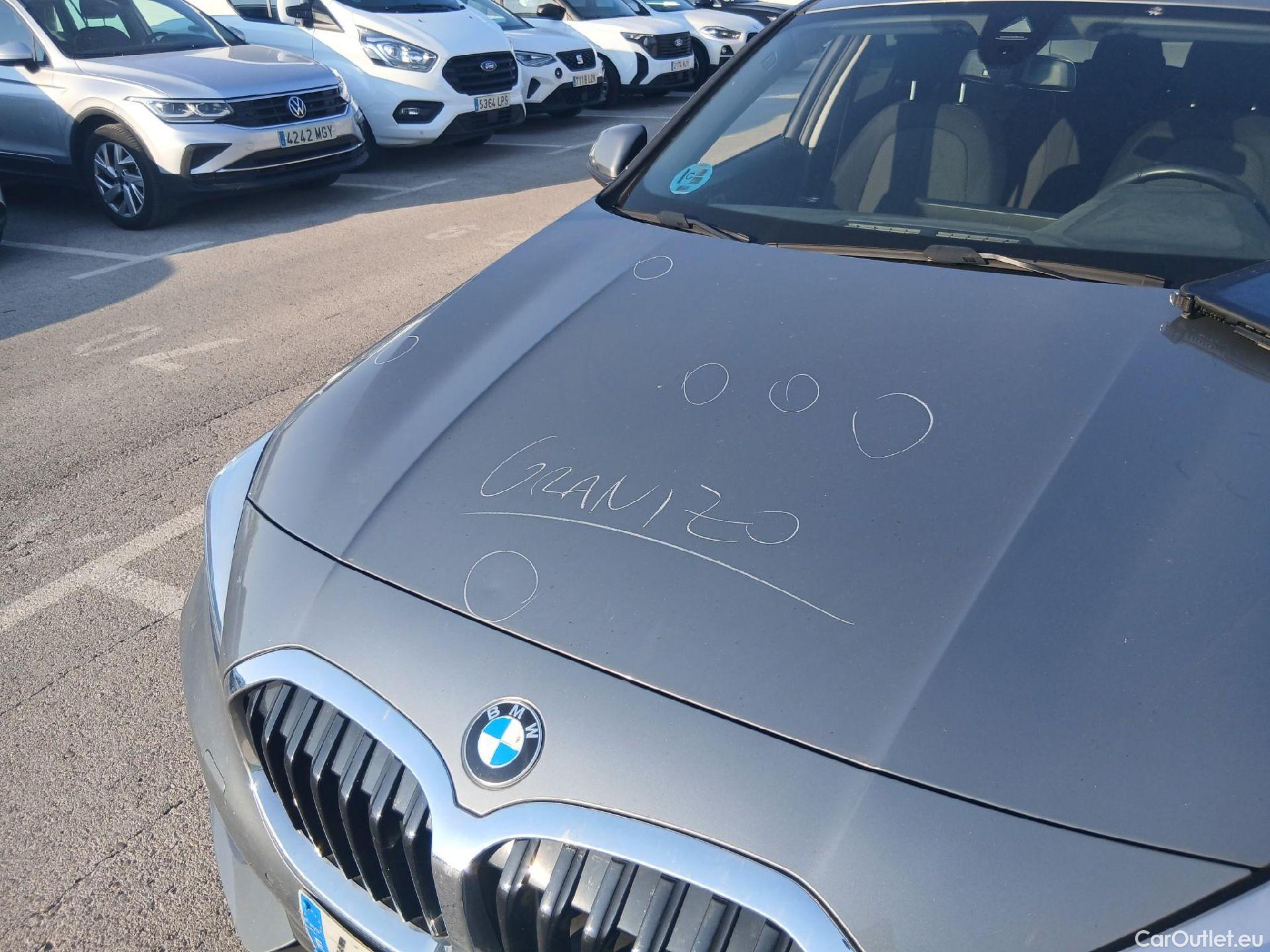  Bmw  Serie 1 BMW  / 2019 / 5P / berlina con portón 118i Corporate Auto. (AC2) #6