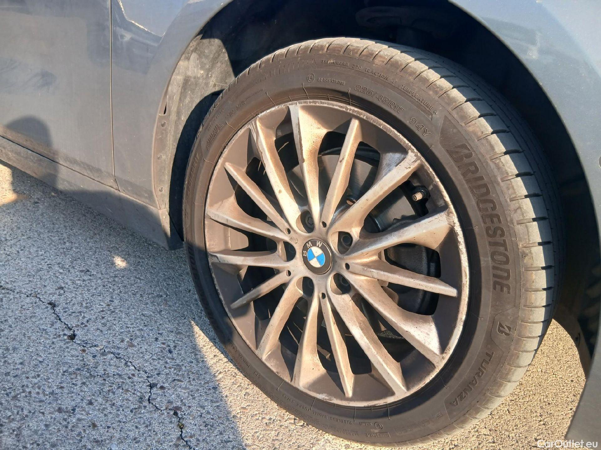  Bmw  Serie 1 BMW  / 2019 / 5P / berlina con portón 118i Corporate Auto. (AC2) #28