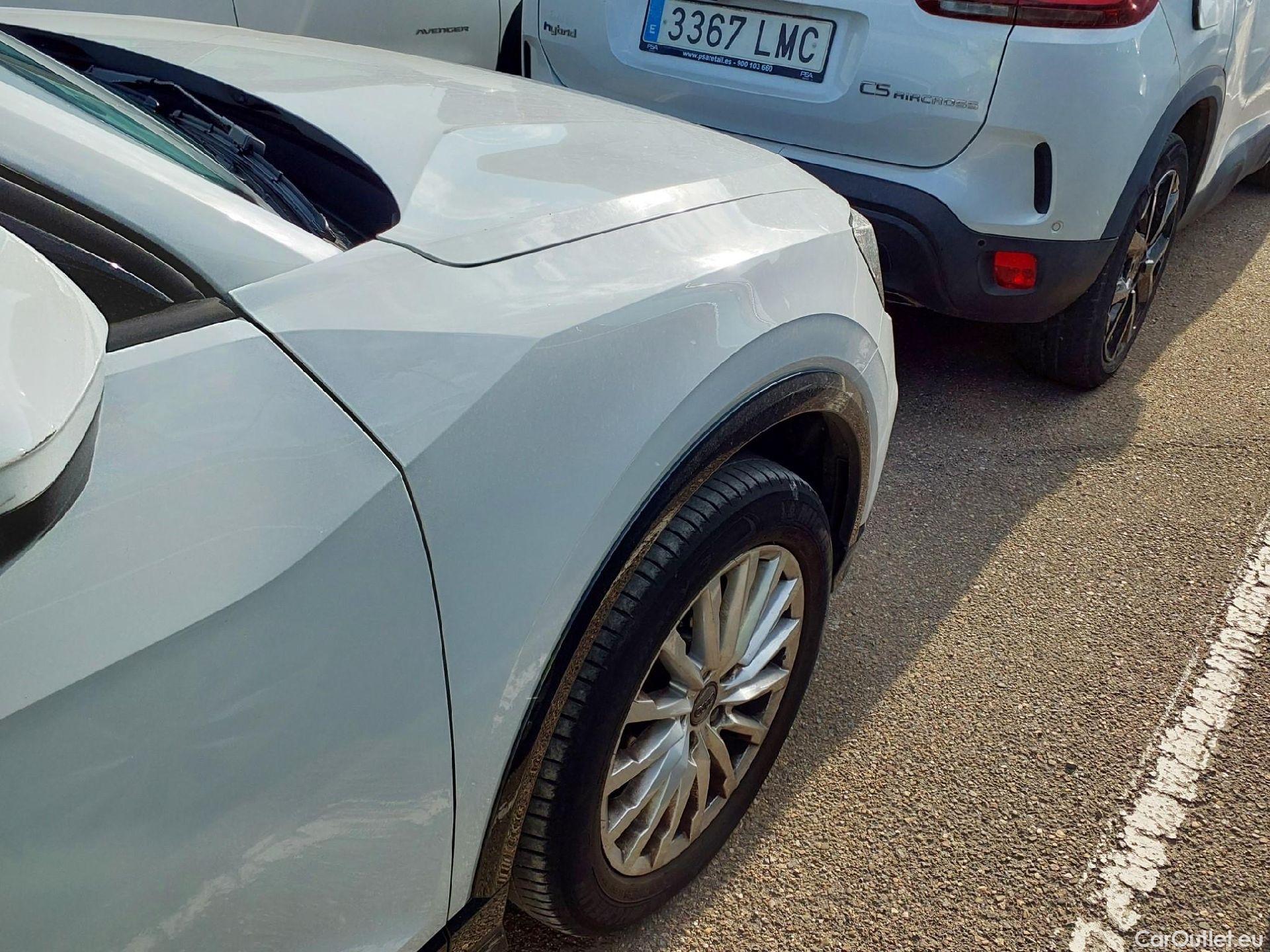  Audi  Q2 AUDI  / 2016 / 5P / todoterreno Design 30 TFSI 85kW (116CV) (AC) #26