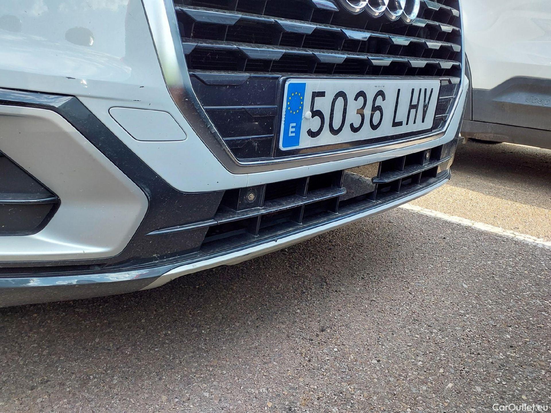  Audi  Q2 AUDI  / 2016 / 5P / todoterreno Design 30 TFSI 85kW (116CV) (AC) #28