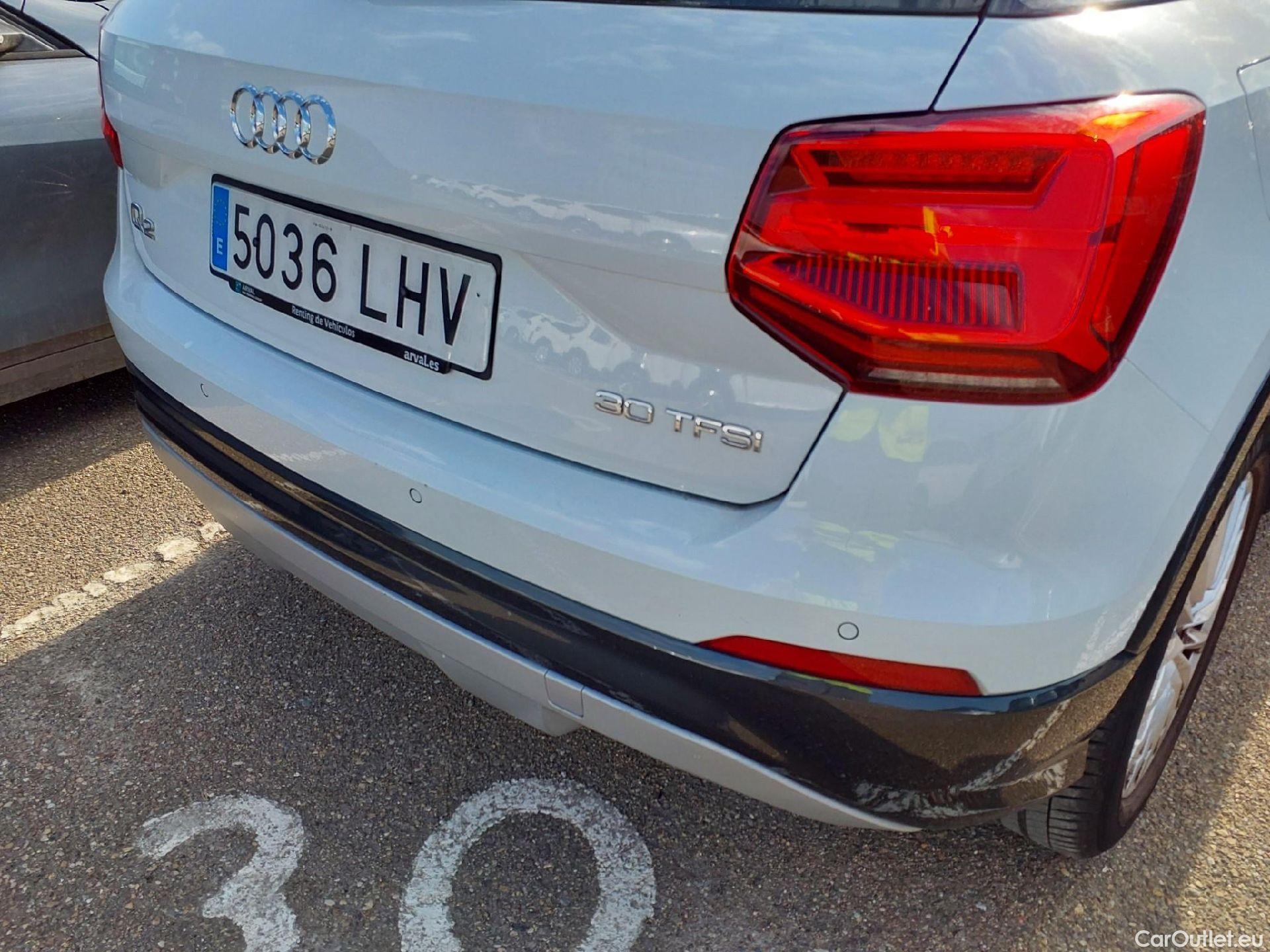  Audi  Q2 AUDI  / 2016 / 5P / todoterreno Design 30 TFSI 85kW (116CV) (AC) #21