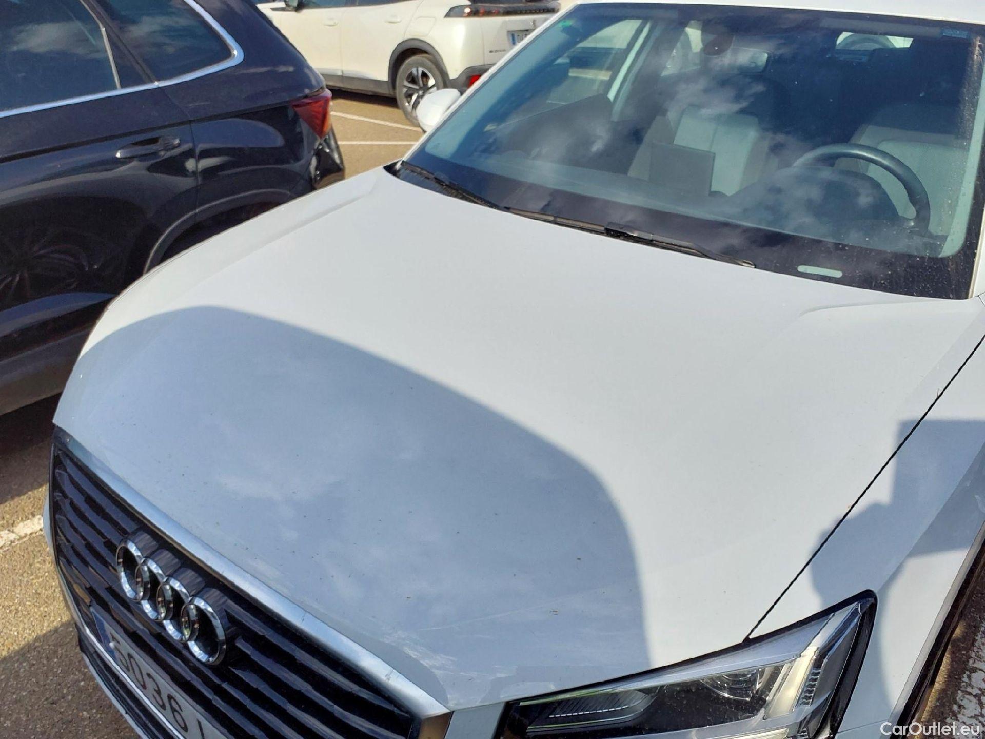  Audi  Q2 AUDI  / 2016 / 5P / todoterreno Design 30 TFSI 85kW (116CV) (AC) #33