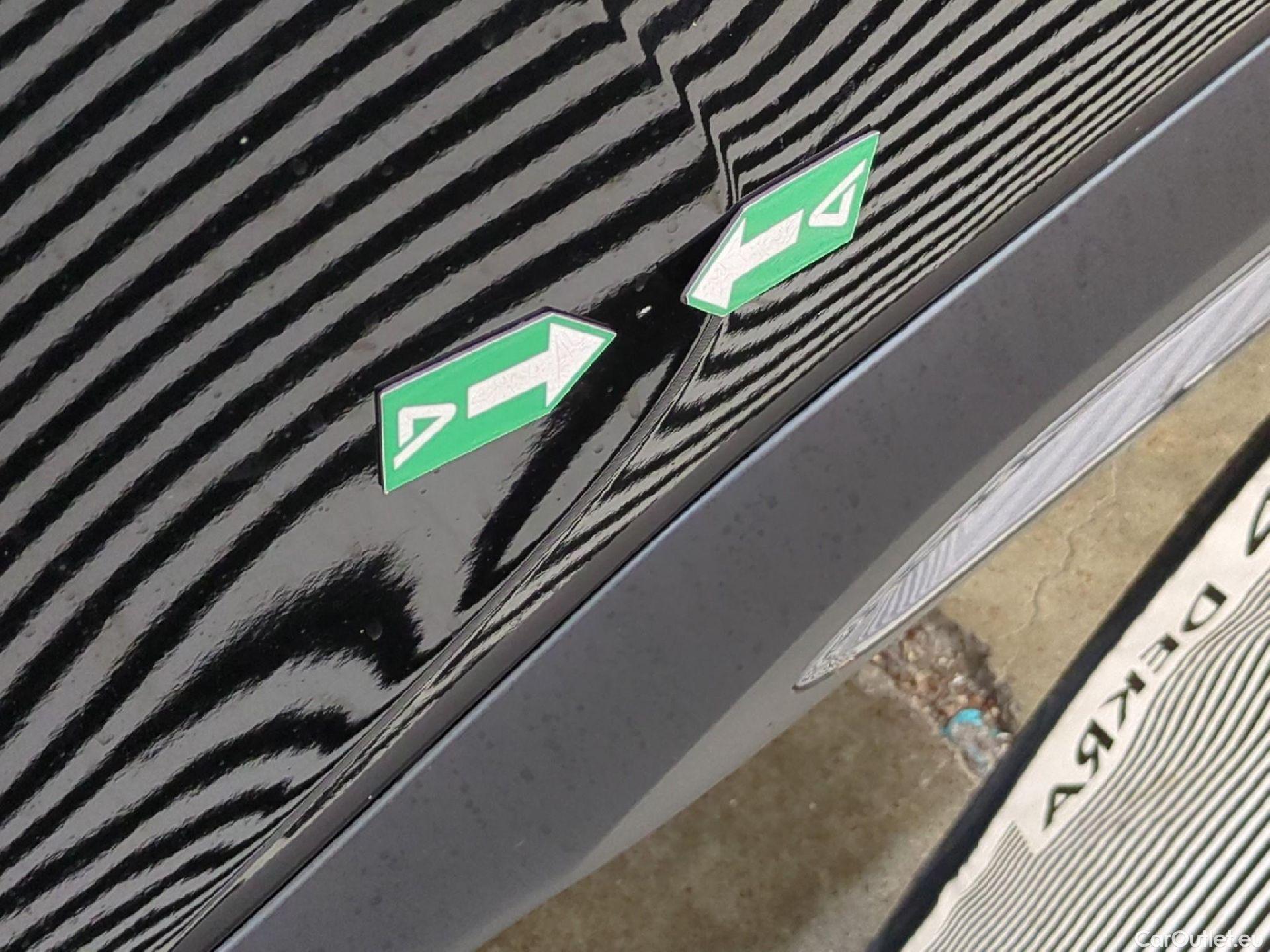 Citroen  C4 CITROEN  X / 2022 / 4P / Berline PureTech 130 S&S EAT8 Shine #24