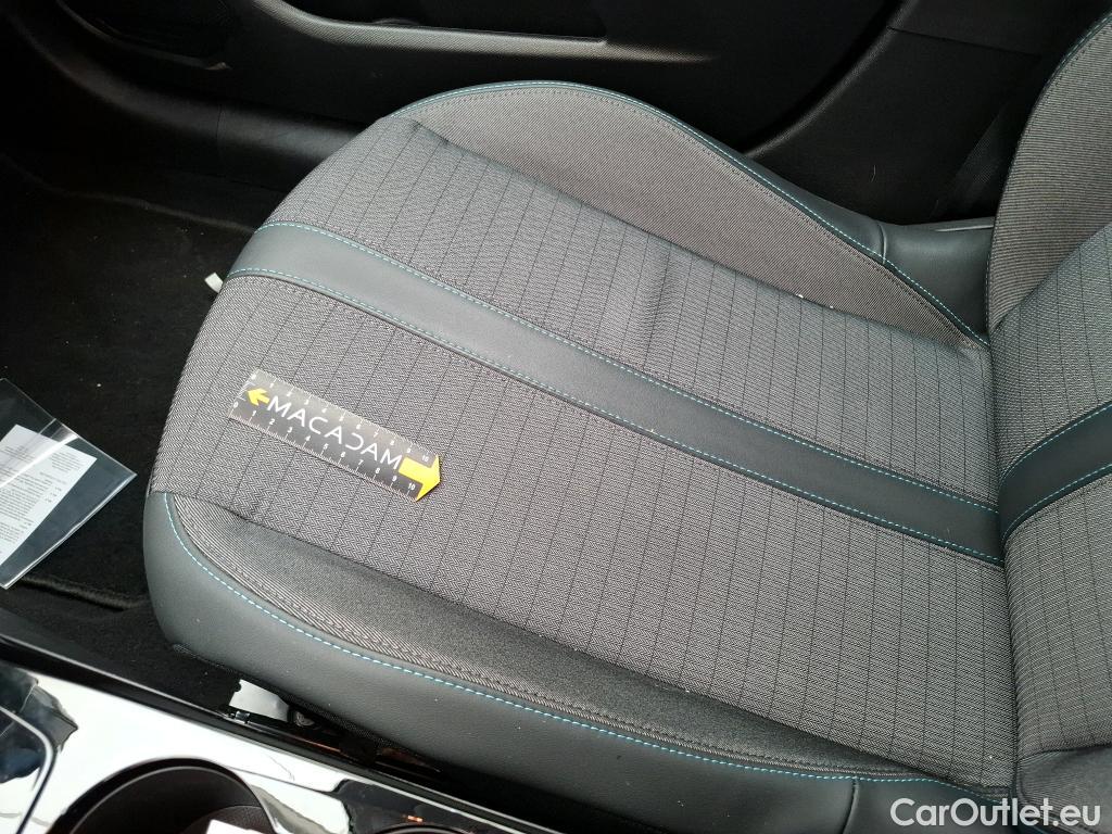  Peugeot  208  Allure Pack 1.2 PureTech 100CV BVA8 E6d #33