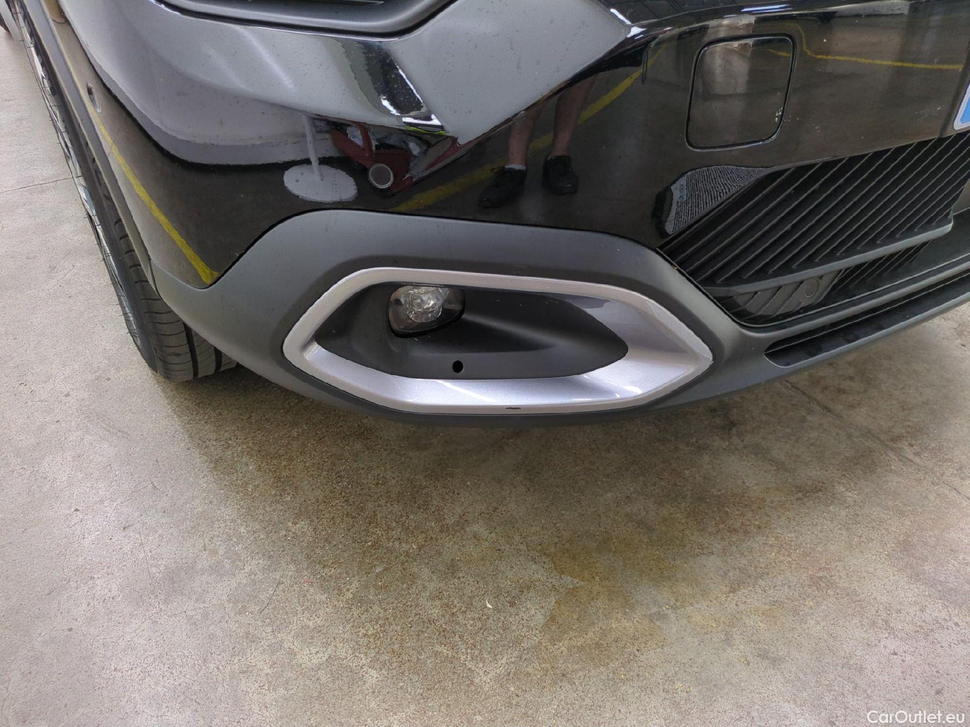  Citroen  C4 CITROEN  X / 2022 / 4P / Berline PureTech 130 S&S EAT8 Shine #19