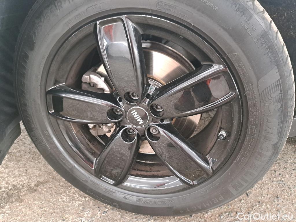  Mini  Countryman MINI  / 2020 / 5P / Crossover Cooper D Edition Northwood 150 ch BVA8 #21