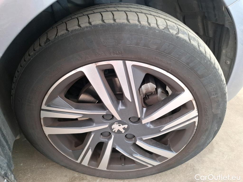  Peugeot  208  Allure Pack 1.2 PureTech 100CV BVA8 E6d #24