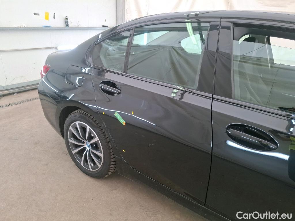  Bmw  Serie 3 BMW Série 3 Berline / 2022 / 4P / Berline 320e 204ch Business Design BVA8 Hybride #6