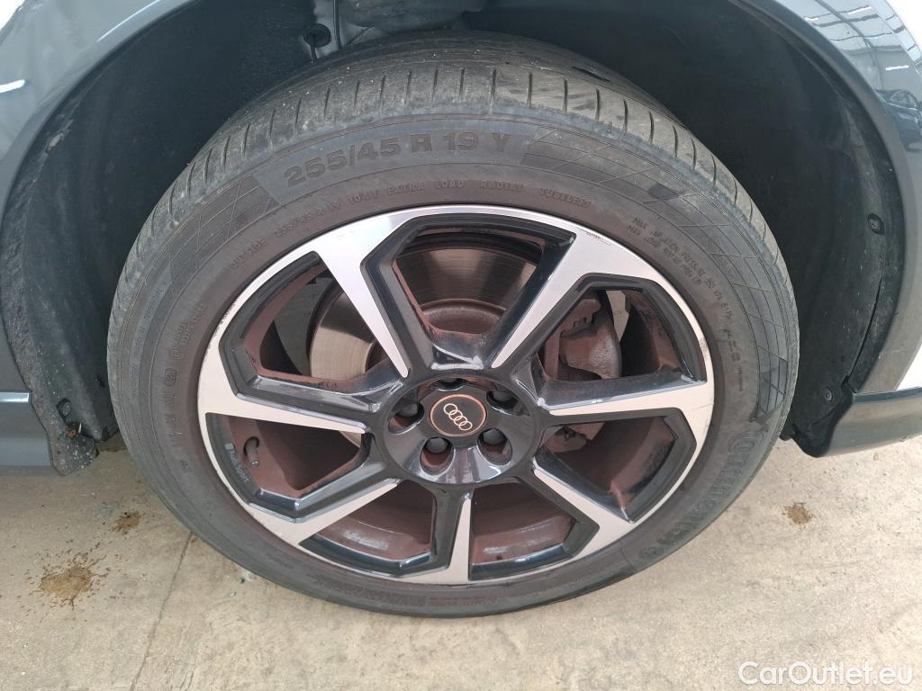  Audi  Q3 AUDI  Sportback / 2019 / 5P / SUV 45 TFSI E 245 S TRONIC S LINE #13