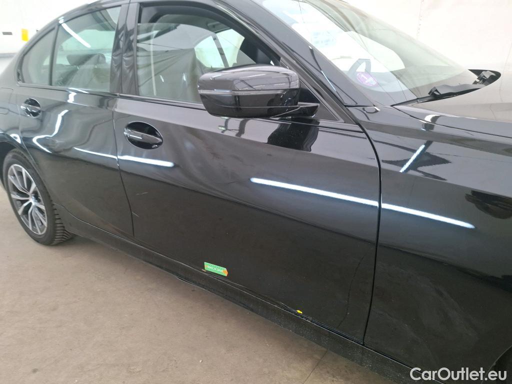  Bmw  Serie 3 BMW Série 3 Berline / 2022 / 4P / Berline 320e 204ch Business Design BVA8 Hybride #9