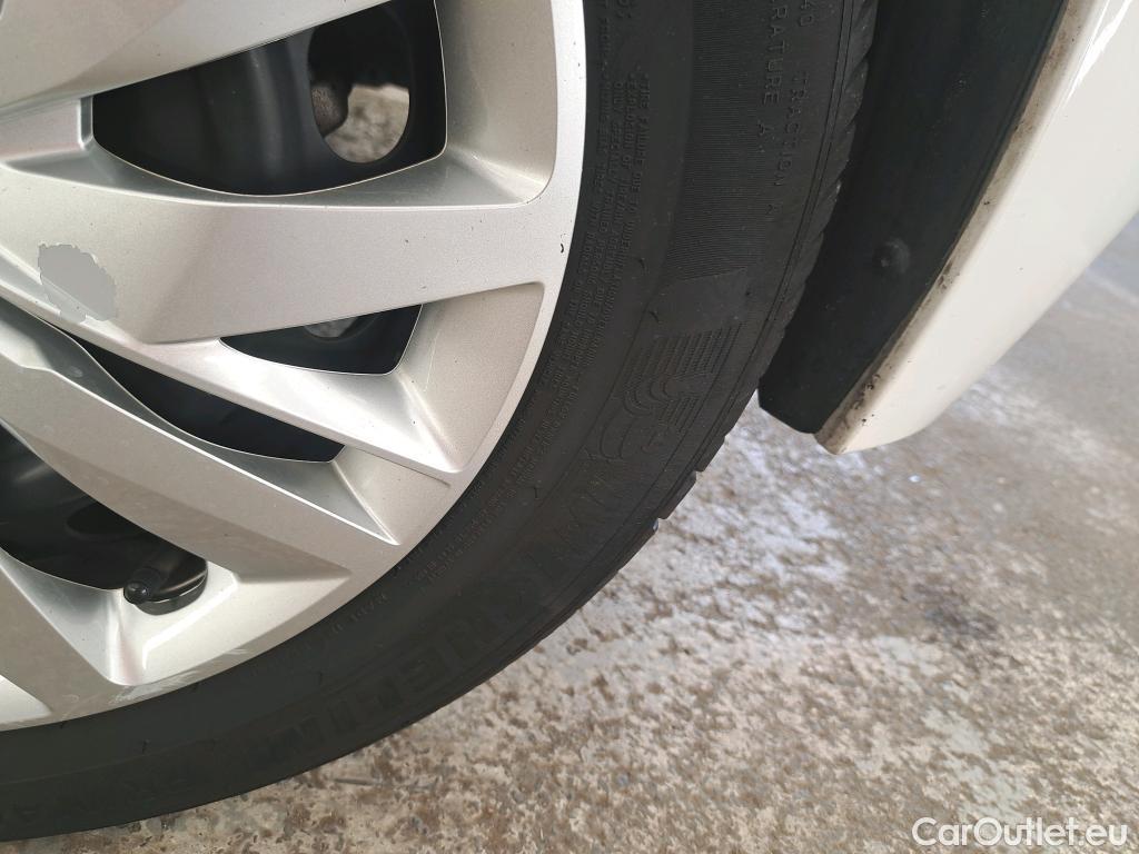  Peugeot  208  Premium 1.5 HDi 100CV BVM6 E6d #37