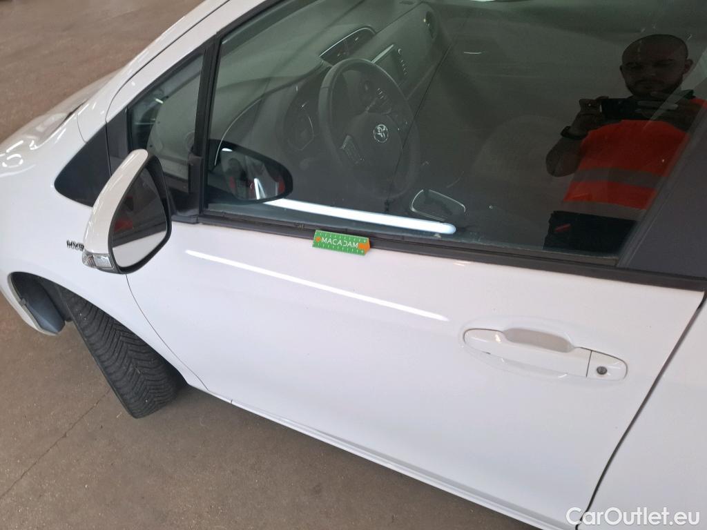  Toyota  Yaris TOYOTA  Hybride 5p Berline 1.5 VVT-I HYBRID France Business #7
