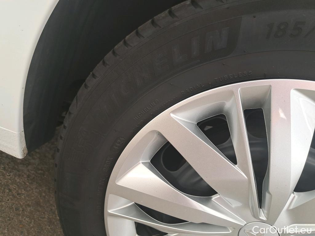  Peugeot  208  Premium 1.5 HDi 100CV BVM6 E6d #40