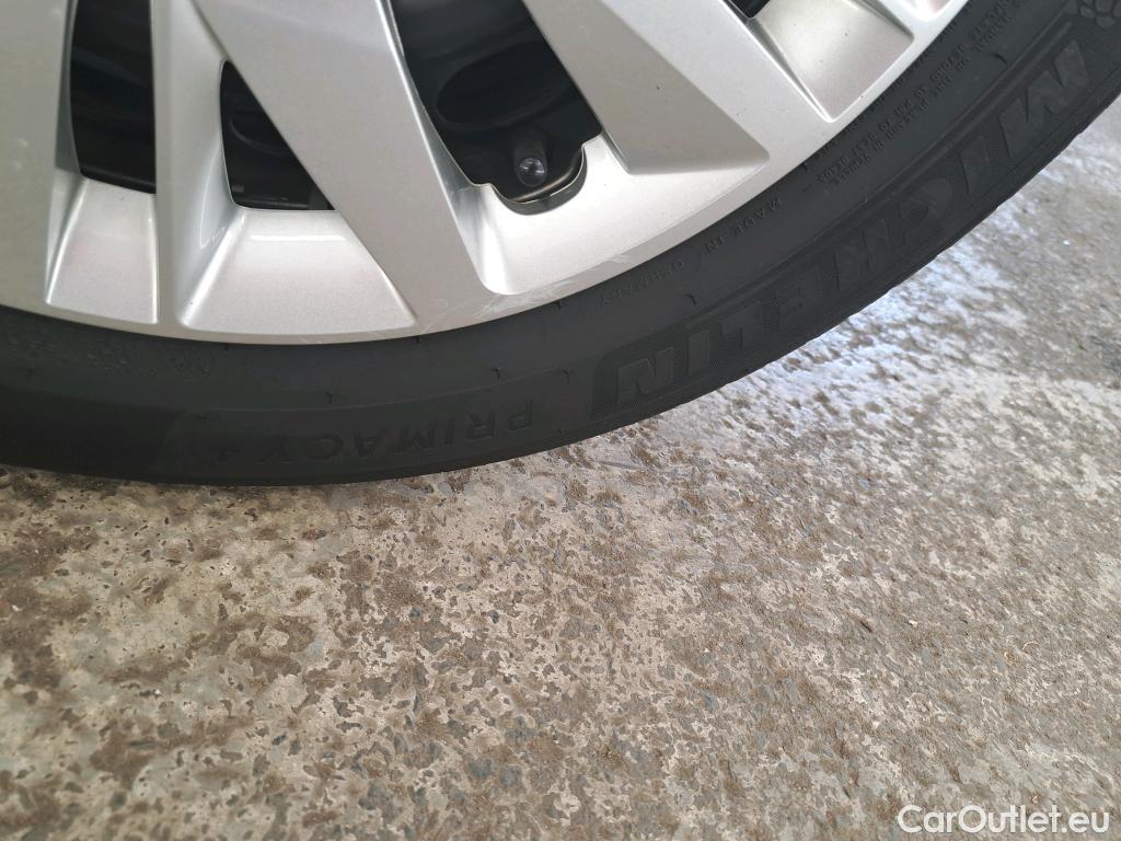  Peugeot  208  Premium 1.5 HDi 100CV BVM6 E6d #38