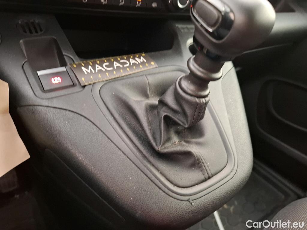  Citroen  Berlingo CITROEN  / 2018 / 4P / Fourgonnette M 1000kg PureTech 110 BVM6 Driver (Ex 732P) #17