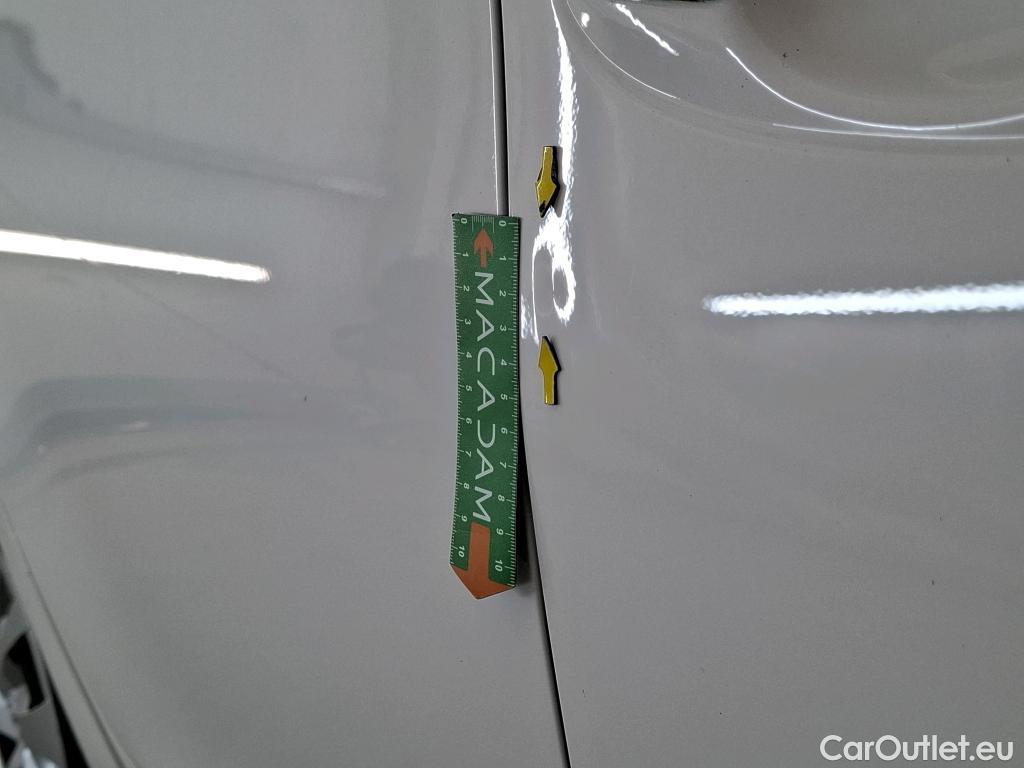  Toyota  Yaris TOYOTA  Hybride 5p Berline 1.5 VVT-I HYBRID France Business #6
