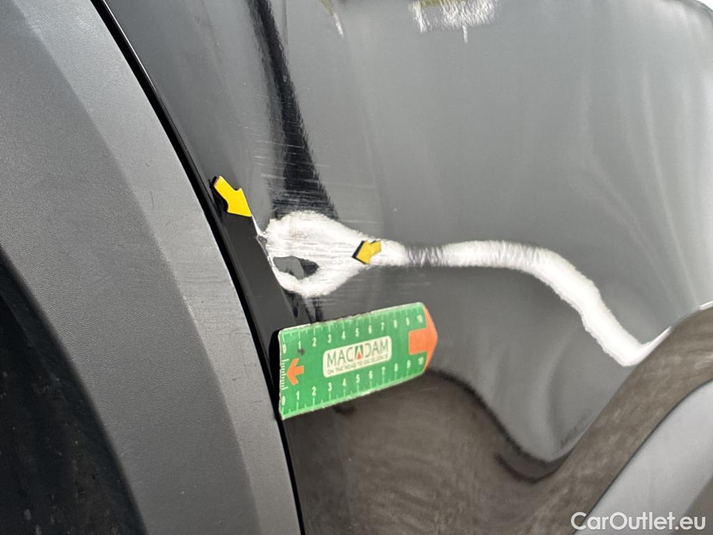  Citroen  C4  X Plus 1.2 PureTech 130CV BVA8 6E #5