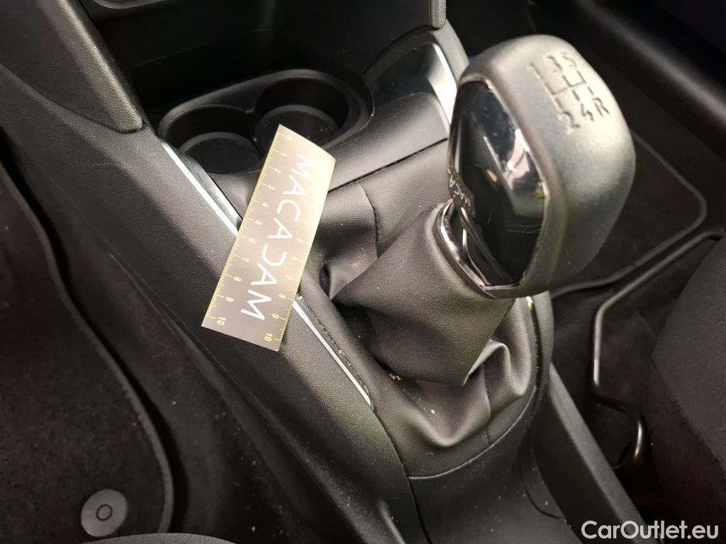  Peugeot  208  Active Business 1.2 80CV BVM5 E6dT #24